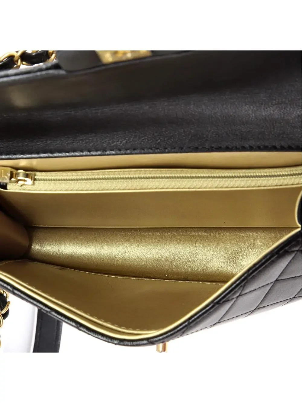 Chanel Chic Pearls Flap Bag Quilted #230129C37B